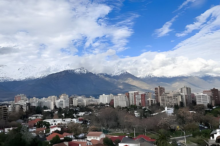 Metro Manquehue Vista Cordillera